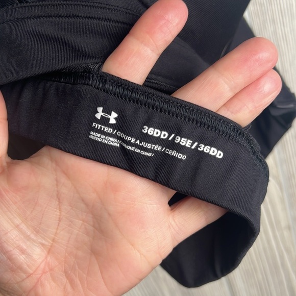 Under Armour Sports Bra High Impact Women's Size 36DD Athleticwear Bra Black - Picture 5 of 5